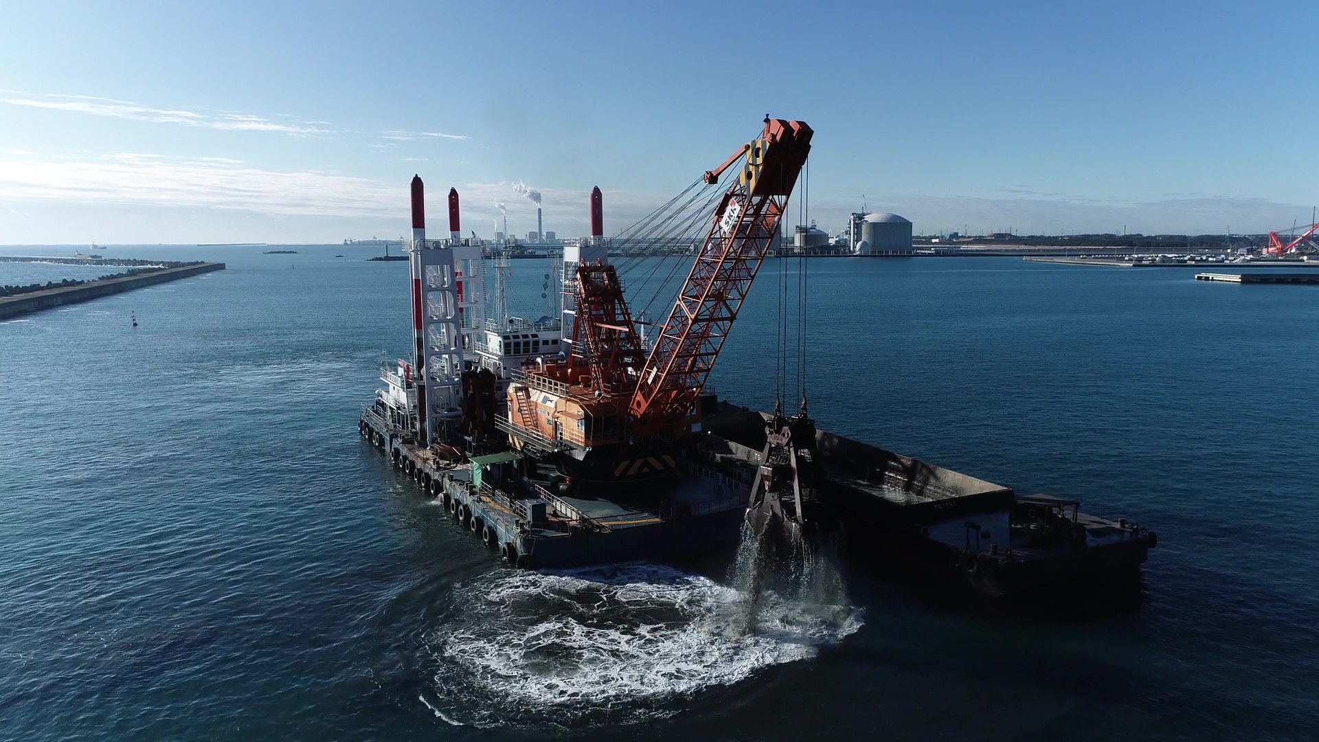 日立港第1ふ頭－7.5m浚渫工事